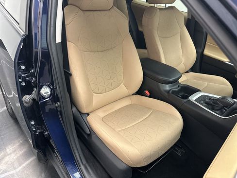 Used 2023 Toyota RAV4 XLE image 9