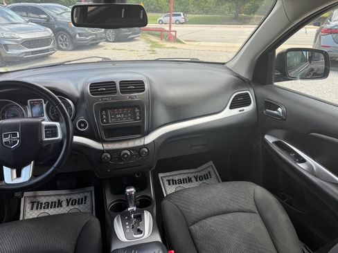 Used 2018 Dodge Journey SE w/ Popular Equipment Group FWD image 21
