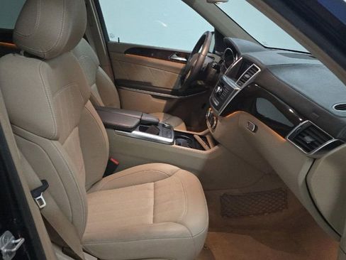 Used 2014 Mercedes-Benz GL 450 4MATIC image 5