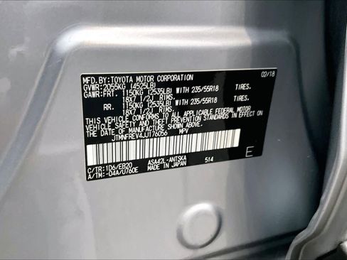 Used 2018 Toyota RAV4 SE image 36