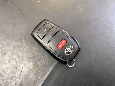 Used 2025 Toyota Tacoma TRD Off-Road AWD/4WD image 19
