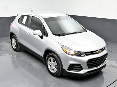 Used 2020 Chevrolet Trax LS w/ Tint and Cruise Package image 23