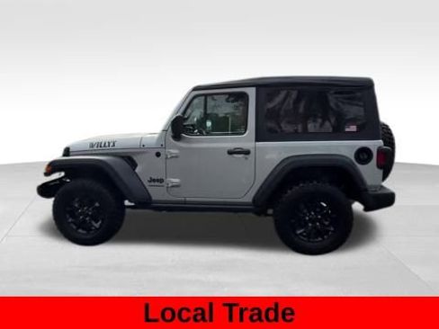 Used 2022 Jeep Wrangler Sport image 6