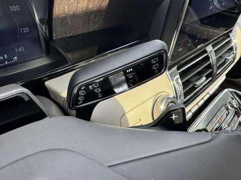 Used 2023 Lincoln Navigator Reserve RWD image 25