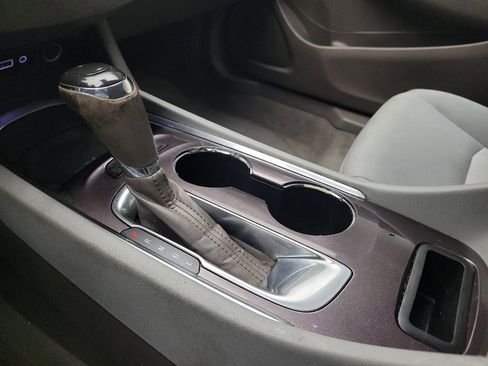 Used 2020 Chevrolet Malibu LT FWD image 26