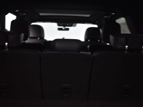 New 2025 Lincoln Navigator L Reserve w/ Jet Appearance Package image 13