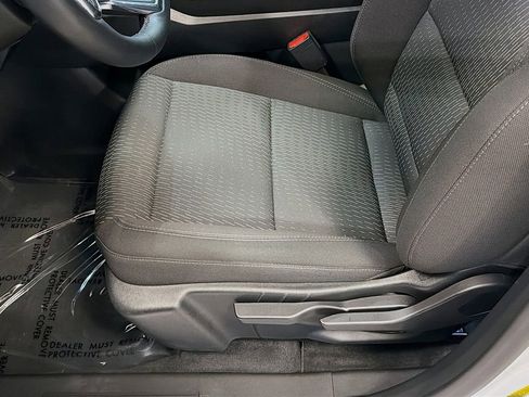 Used 2026 Chevrolet Equinox LT FWD image 22