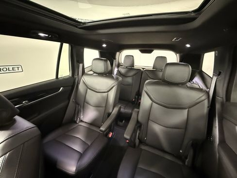 Used 2025 Cadillac XT6 Premium Luxury image 31