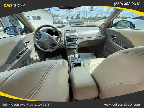 Used 2003 Nissan Altima 3.5 SE FWD image 21