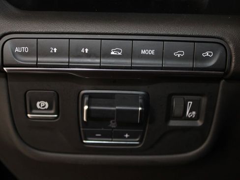 Used 2024 Cadillac Escalade Sport w/ Touring Package AWD/4WD image 44