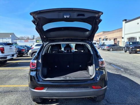 Used 2022 Jeep Compass Limited AWD/4WD image 11