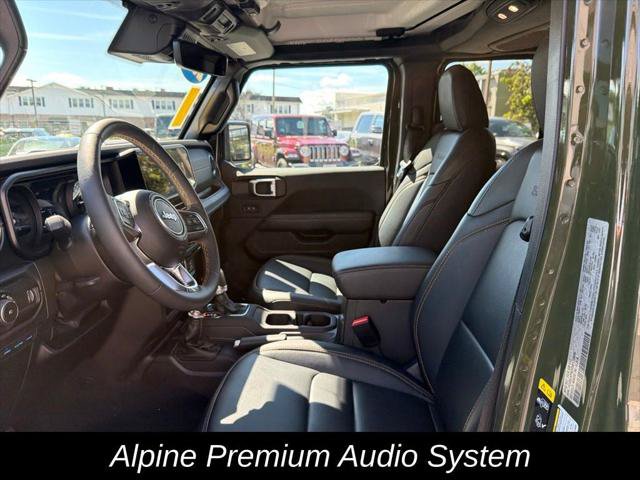 Certified 2024 Jeep Wrangler Unlimited Sahara w/ Technology Group AWD/4WD image 14