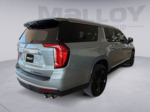 Used 2024 GMC Yukon XL Denali w/ Advanced Technology Package image 5