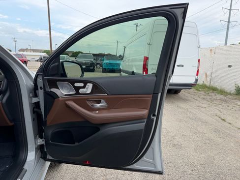 Used 2025 Mercedes-Benz GLE 53 AMG 4MATIC Coupe image 25