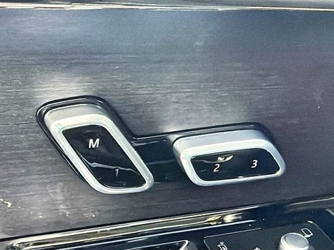 New 2026 Land Rover Range Rover SV image 25