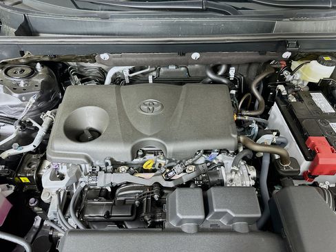 Used 2025 Toyota RAV4 XLE w/ Convenience Package image 35