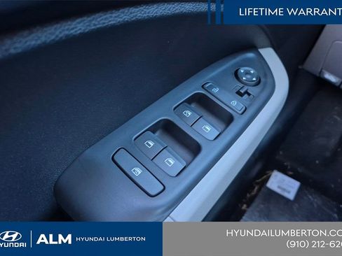 New 2026 Hyundai Venue SEL FWD image 33