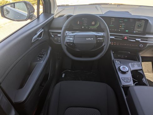 New 2026 Kia Sportage LX FWD image 20