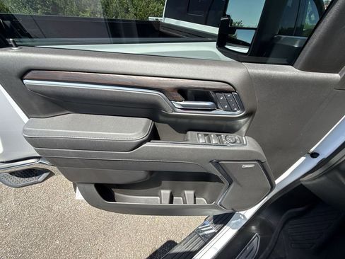 Certified 2025 GMC Sierra 2500 SLT w/ SLT Premium Package AWD/4WD image 29
