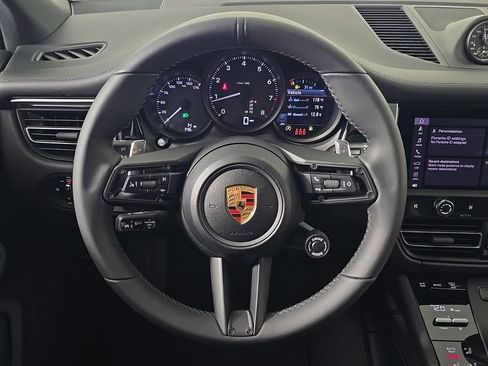 Certified 2026 Porsche Macan AWD/4WD image 29