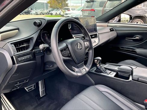 Used 2022 Lexus ES 300h F Sport image 14