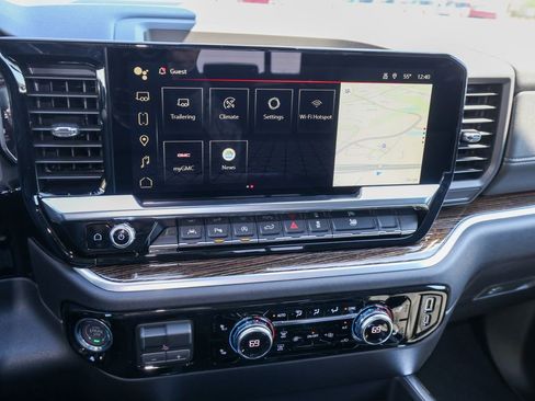 New 2026 GMC Sierra 1500 Elevation image 13