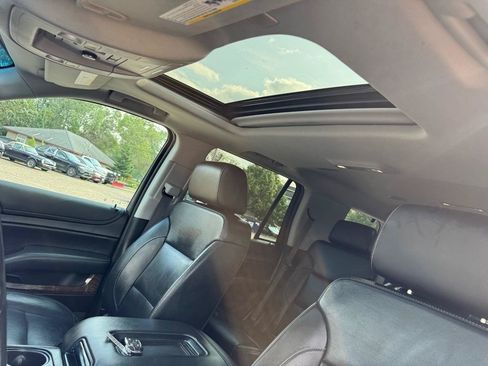 Used 2019 Chevrolet Tahoe LT w/ Luxury Package AWD/4WD image 37