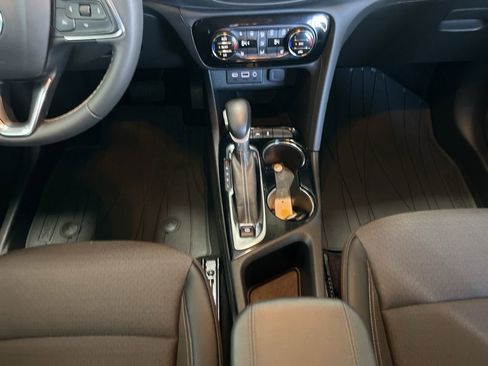 Used 2023 Buick Encore GX Select AWD/4WD image 10
