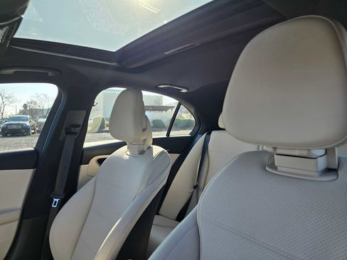 Used 2025 Mercedes-Benz C 300 Sedan image 23