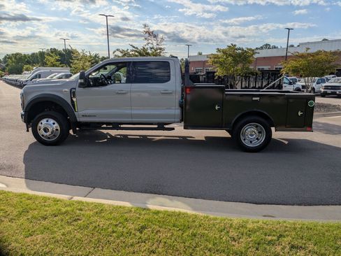 New 2026 Ford F450 Lariat w/ Snow Plow Prep Package AWD/4WD image 7