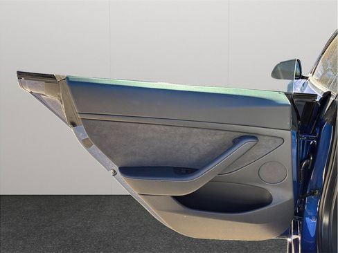 Used 2021 Tesla Model 3 Performance image 35