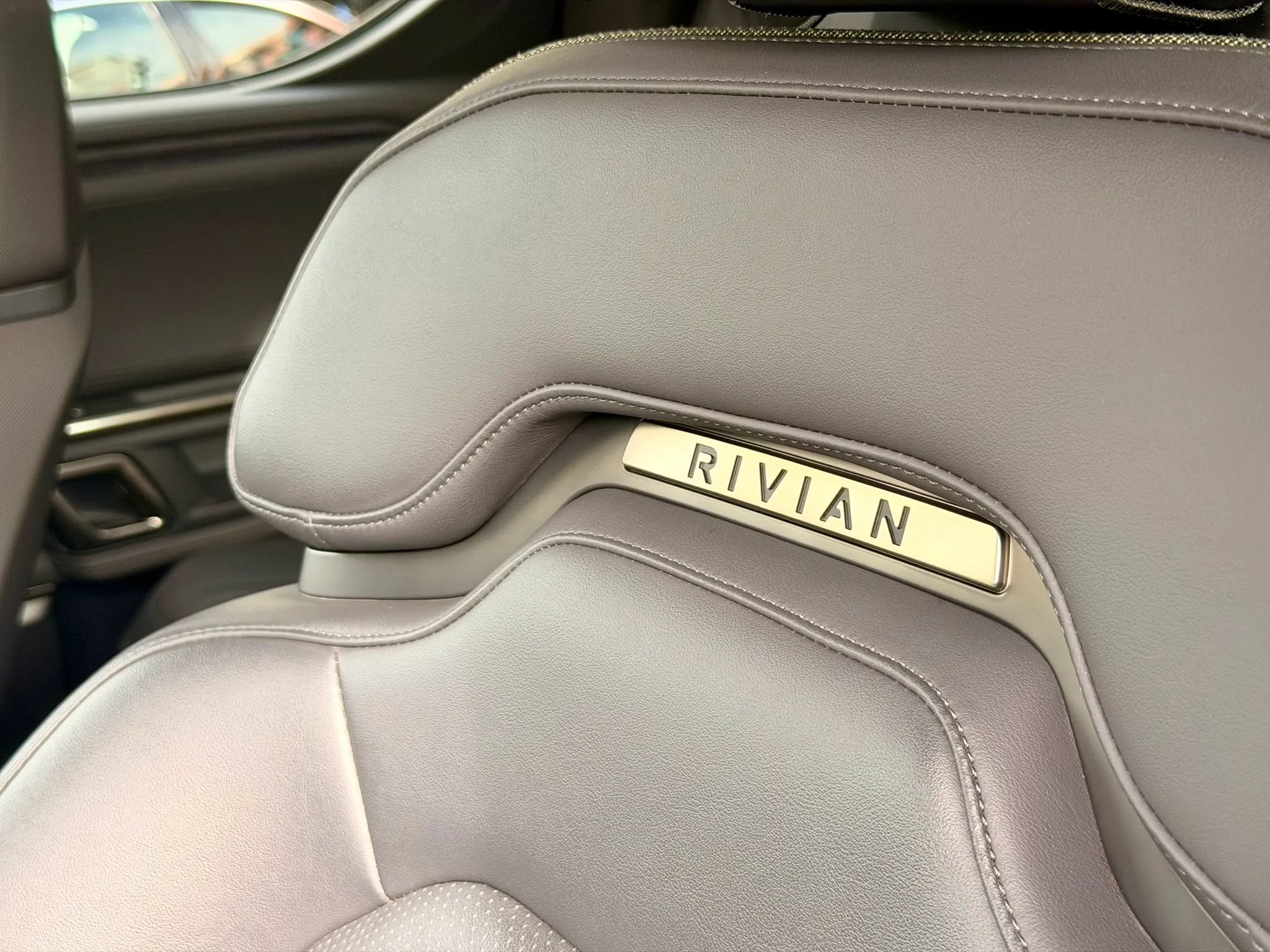 Used 2022 Rivian R1T Adventure AWD/4WD image 20