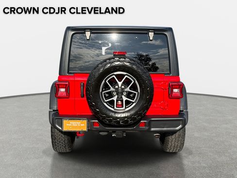 Used 2024 Jeep Wrangler Unlimited Rubicon image 5