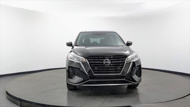 Used 2022 Nissan Kicks S FWD image 12