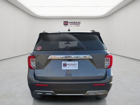 Used 2023 Ford Explorer XLT w/ Equipment Group 202A image 6