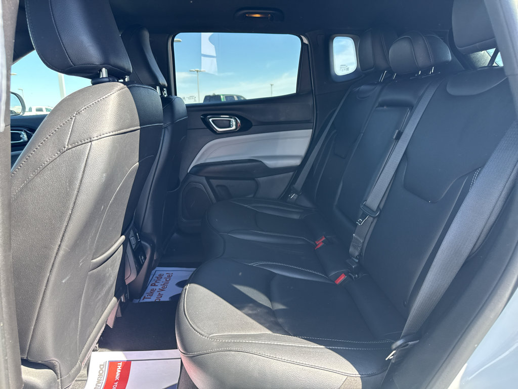 Certified 2025 Jeep Compass Limited AWD/4WD image 10