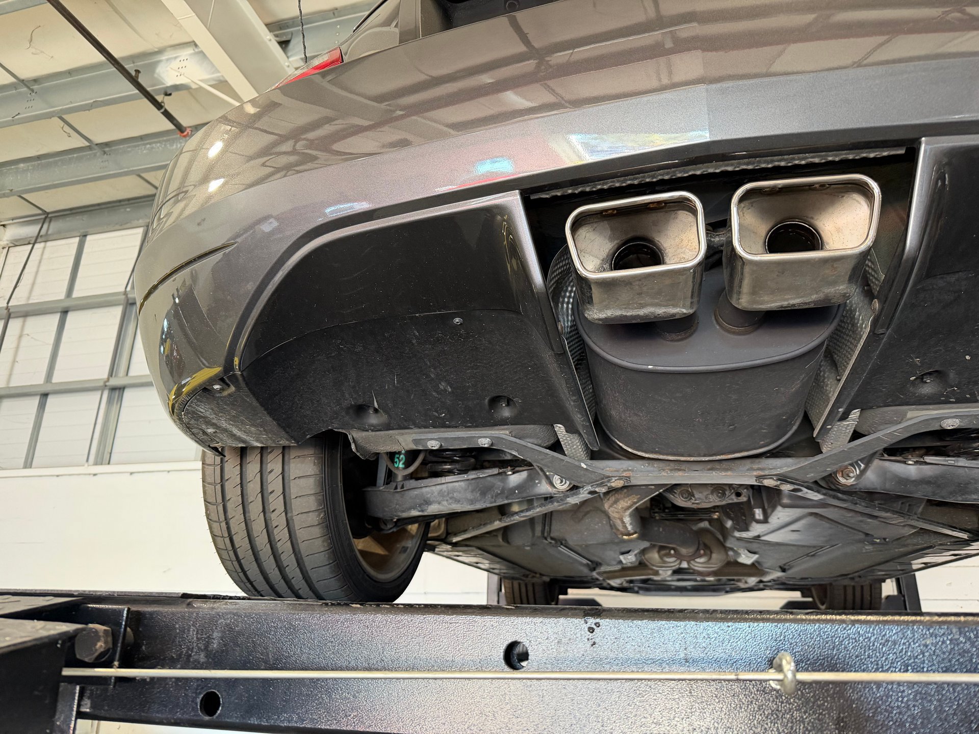 Used 2005 Chrysler Crossfire Limited RWD image 75