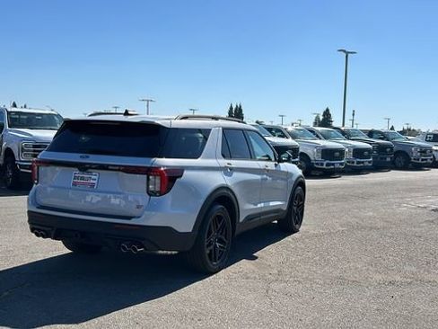 New 2026 Ford Explorer ST w/ Sun And Sound Package AWD/4WD image 3