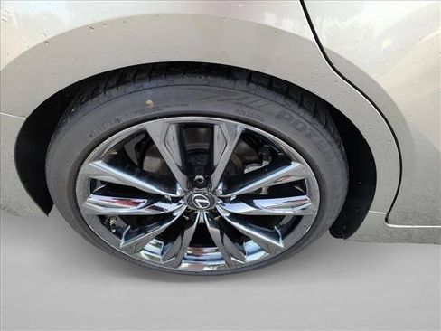 Used 2022 Lexus IS 350 F Sport RWD image 11