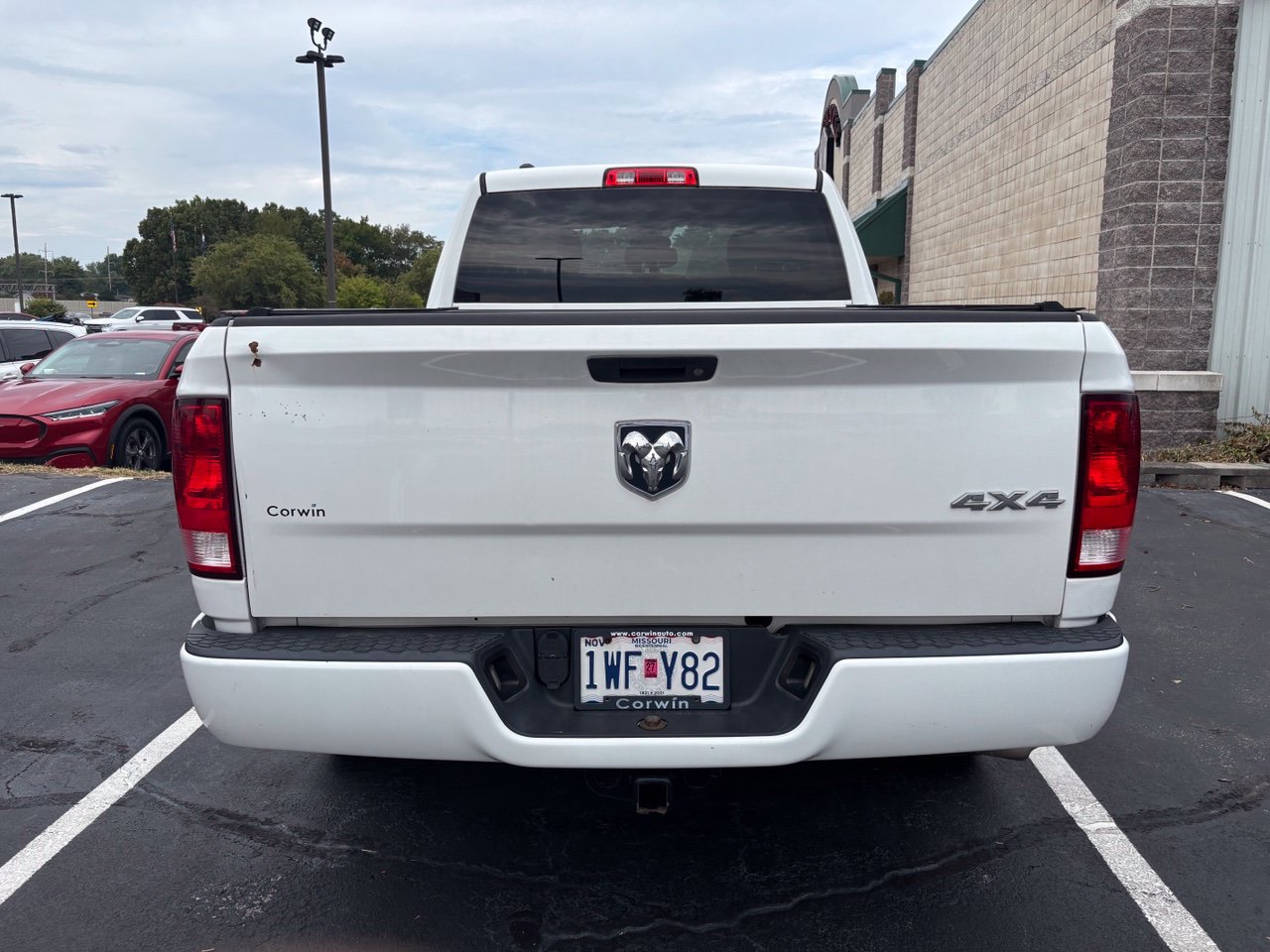 Used 2017 RAM 1500 Express AWD/4WD image 5