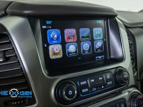 Used 2019 Chevrolet Suburban Premier AWD/4WD image 20