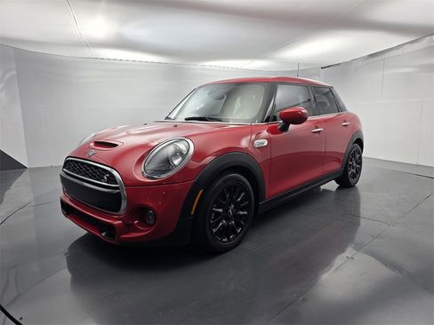 Used 2020 MINI Cooper S w/ Storage Package image 8