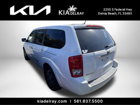 Used 2014 Kia Sedona EX w/ Luxury Package image 3