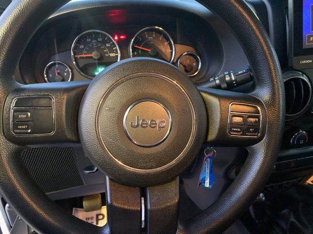 Used 2013 Jeep Wrangler Sport AWD/4WD image 9
