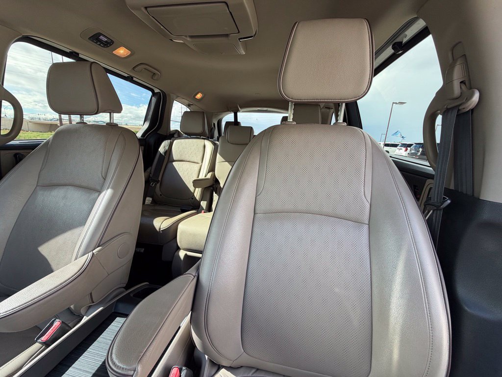 Used 2023 Honda Odyssey Elite image 12