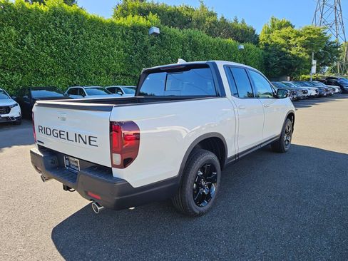New 2026 Honda Ridgeline Black Edition image 7