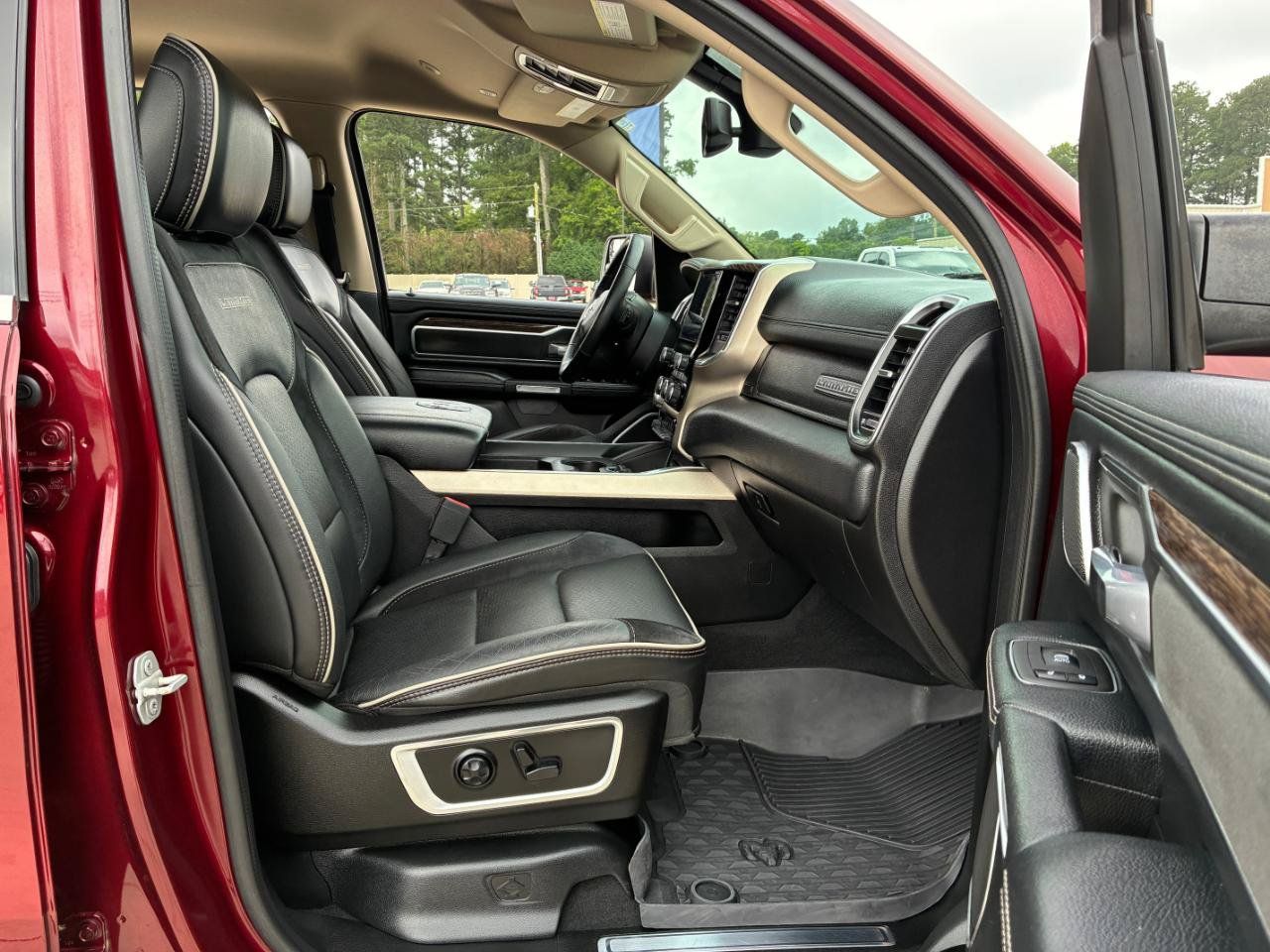 Used 2019 RAM 1500 Laramie AWD/4WD image 13
