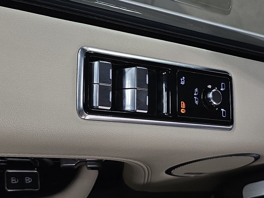 Used 2022 Land Rover Range Rover Westminster Edition AWD/4WD image 20