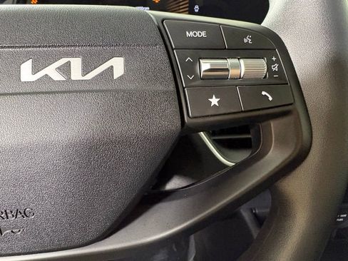 New 2026 Kia K4 FWD image 25