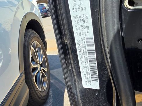 Used 2019 Dodge Journey SE FWD image 13
